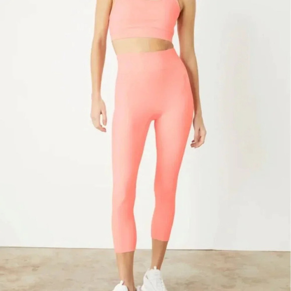 All Access Bandier Leggings Rib Center Stage Capri Hot Pink Peachy NWT - Picture 1 of 7